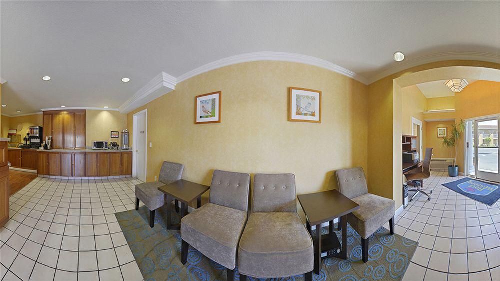 Comfort Inn & Suites Butler Exterior photo